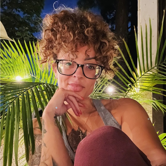 Meet your Posher, Laura - Picture 6 of 6